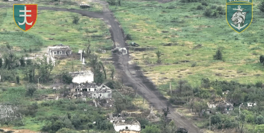 Росіяни потрапили в засідку у Макарівці, фото
