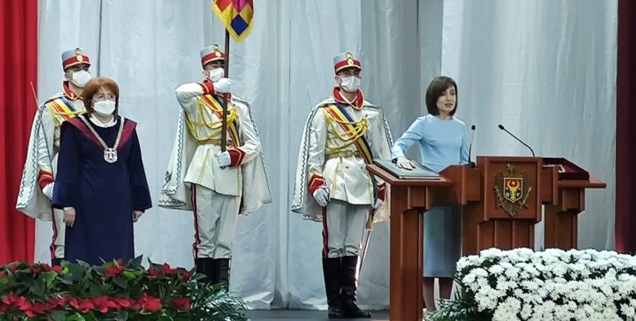 Майя Санду, Инаугурационная речь, Украинский язык, Молдова, Румынский язык