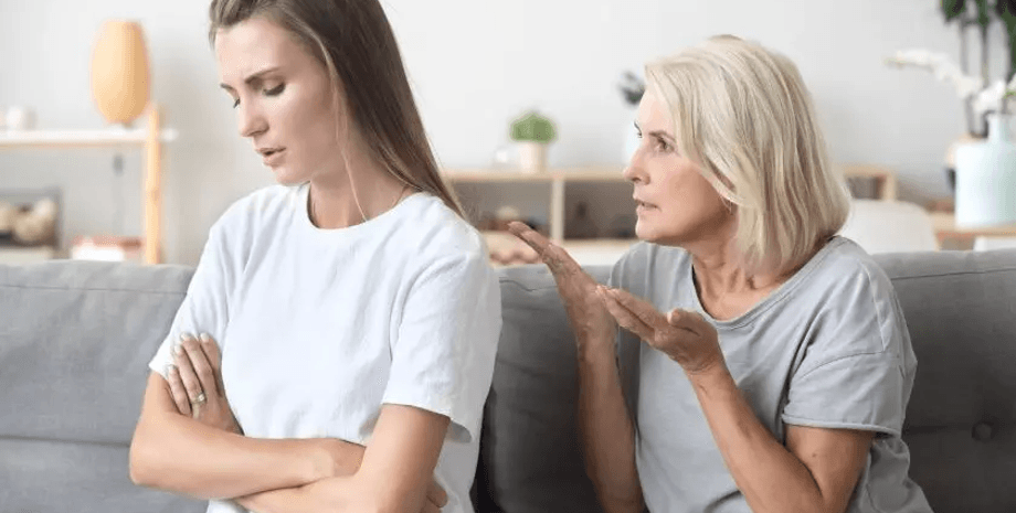 Свекровь, мать, бабушка, кормила грудью внука, невестка, семья, ребенок, кормление грудью, ссора, тайно кормила грудью