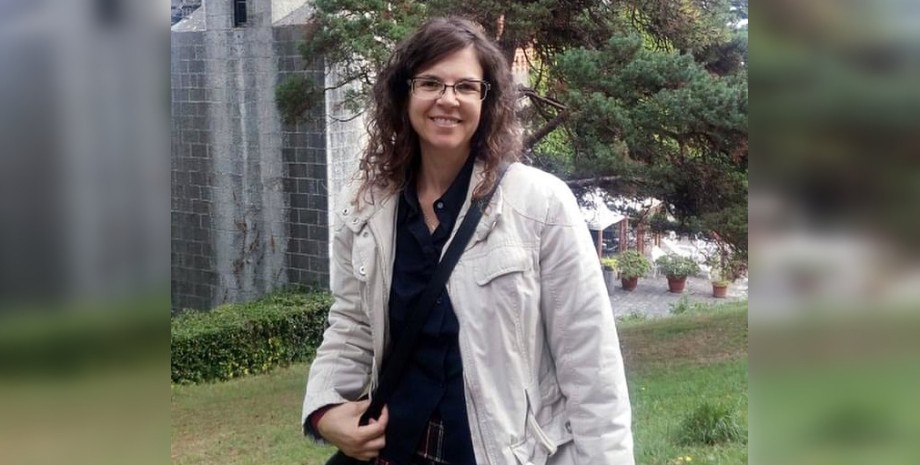 48-річна Сільвія Лопес