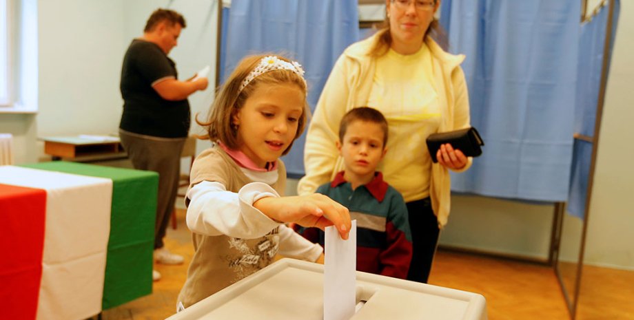 Голосование на референдуме в Венгрии / Фото: Reuters