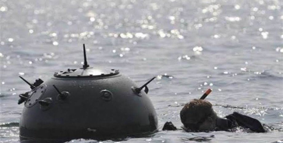 мины в море