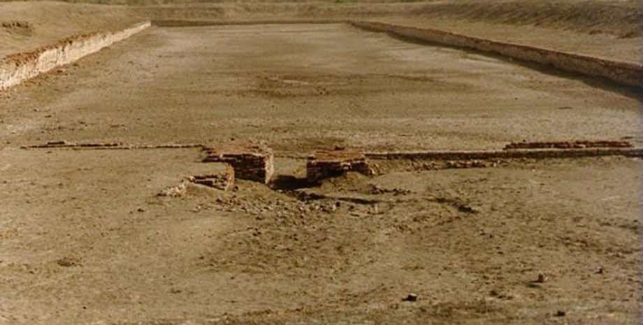 история, археология, раскопки, археологи, Индия, цивилизация, Инда, находки, верфь, культура, развитие, торговля, ученые, бусы, керамика, река, путь, торговцы, город, рельеф