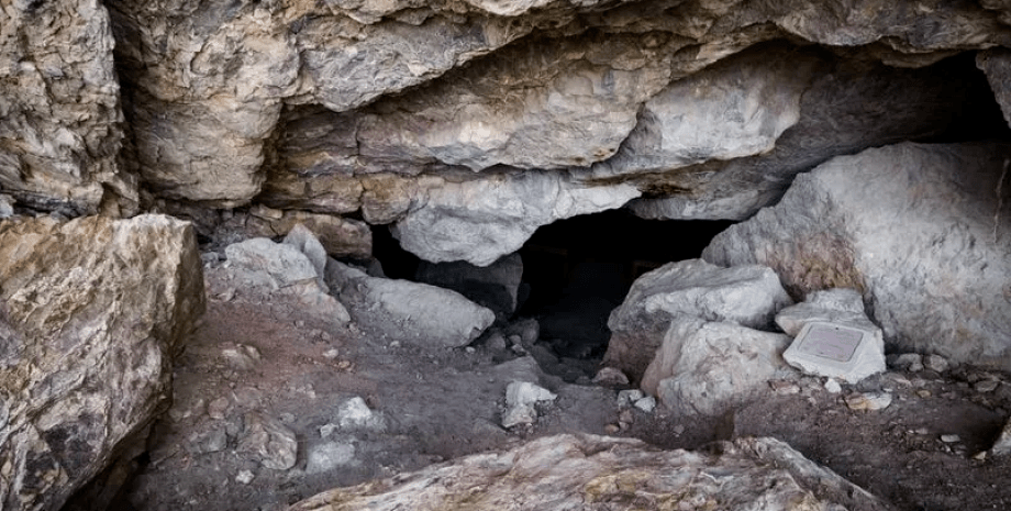 Останки великана в пещере в Неваде, таинственная раса, археологи, находки, США, фото, курьезы