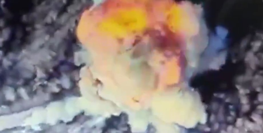 Танк Т-72Б3, уничтожение, огонь, дым