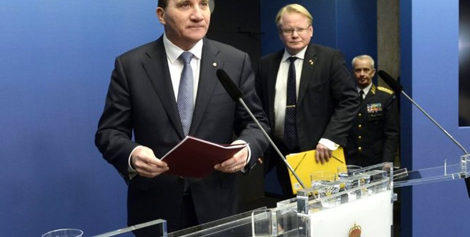 Премьер Швеции Стефан Левен, министр обороны Петер Хултгвист и верховный главнокомандующий ВС Сверкер Йоранссон / Фото: Claudio Bresciani, AFP