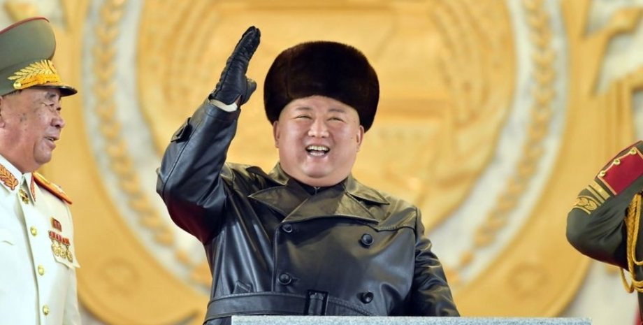Ким Чен Ын, военный парад, новое оружие, баллистические ракеты