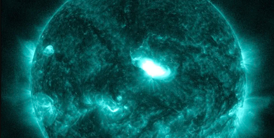 Солнце вспышка