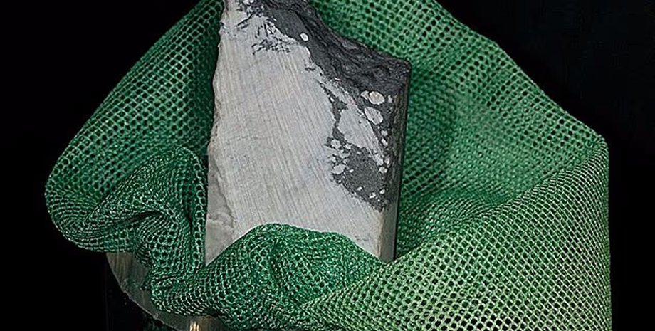 ядарит матеріал