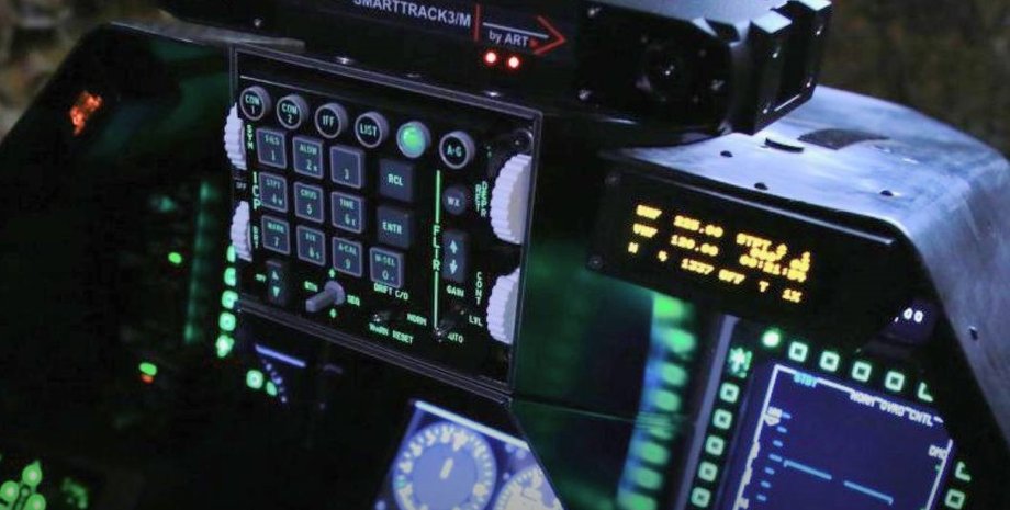 Украина получила мобильные тренажеры F-16