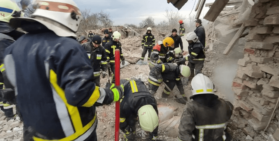 Львів, Львівська область, удар, приліт, обстріл, ракетний удар, рятувальники,ДСНС, загиблі