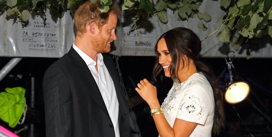 Меган Маркл, принц Гарри, дерево, лампа