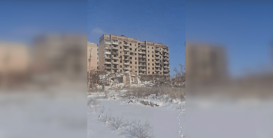 Во время боев на Донбассе был разрушен Угледар во время боев на Донбассе Бои на Донбассе разрушили Угледар