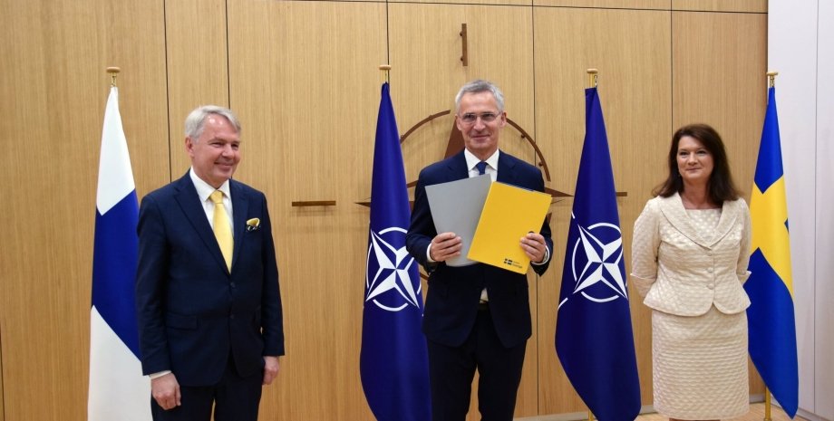 Вступ у НАТО Фінляндії та Швеції