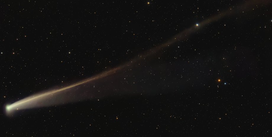 комета C/2025 K1, комета ATLAS, золота комета