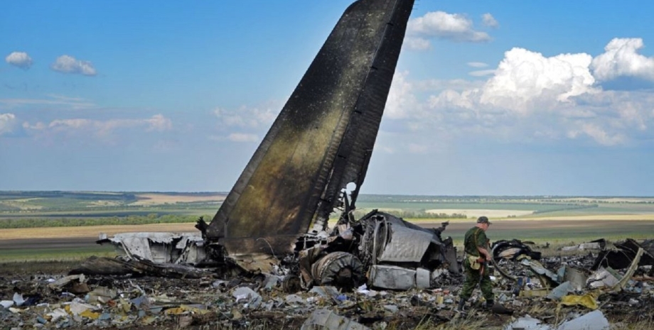 збиття літака, військово-транспортний літак, Іл-76, курс літака, падіння літака, українські військовополонені
