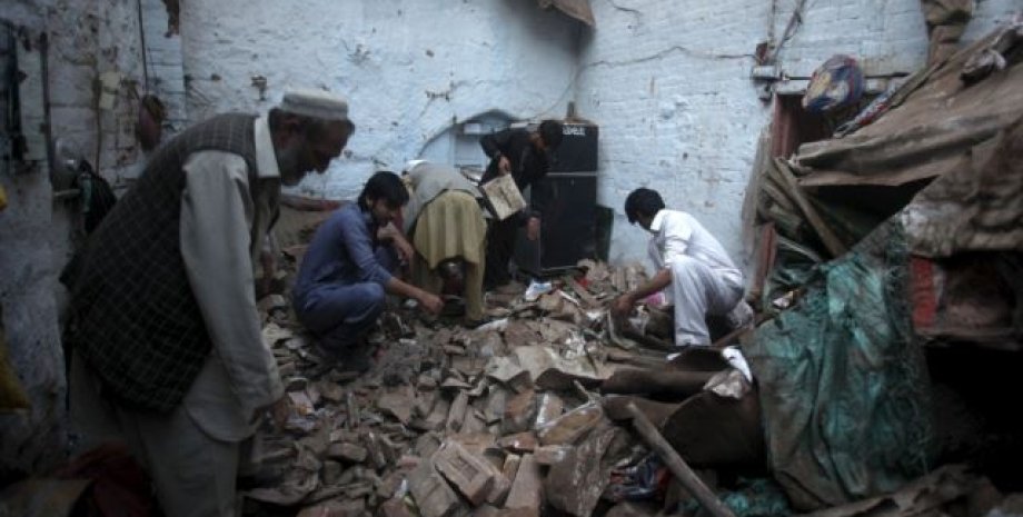 Последствия землетрясения в Пакистане / Фото: Reuters