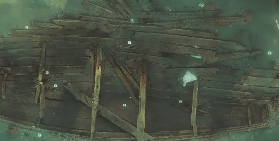 Затонулий корабель епохи Чосон підняли з морського дна поблизу Південної Кореї: що знайшли вчені (фото)