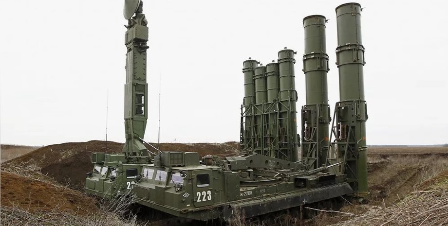 Російський ракетний комплекс С-300В4