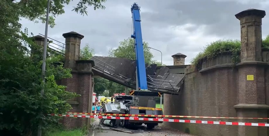 Кран, Маастрихт, мост