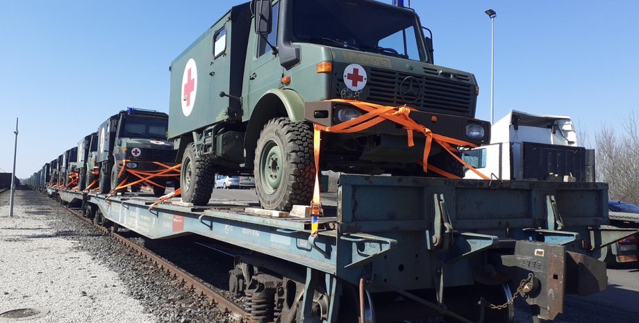 Mercedes Unimog, Mercedes-Benz Unimog, скорая помощь, военное положение, гуманитарная помощь