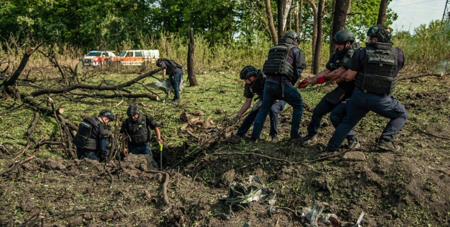 Według dziennikarzy trwa poszukiwanie przedmiotu, który nie był rakietą.   „Obie...