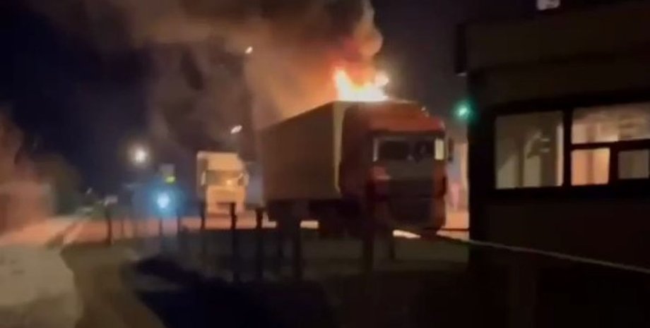 Харьков, Гоптовка, граница, фура, взрыв, пожар,