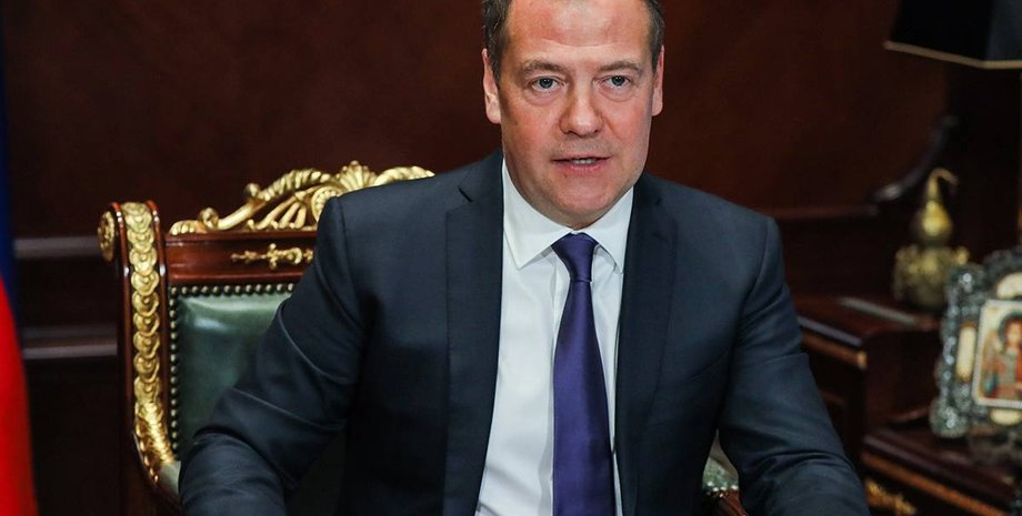 Медведев считает, что в Киеве "стеснительно пробросили тезис о невозможности победы"