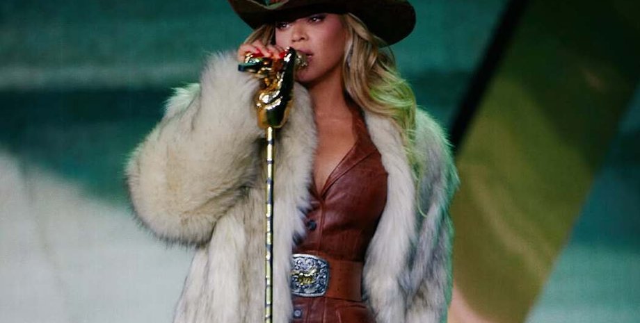 Бейонсе в шубе украинского бренда