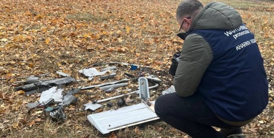 Уламки дрона "Молния-1" ЗС РФ Уламки дрона Молния-1 ЗС РФ, дрон Молния ЗС РФ, Харків дрон Молния РФ, обстріл Харкова Молния-1, удар Харків 12 листопада