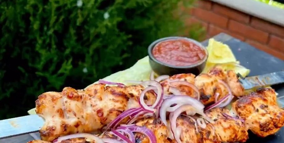 шашлик. курка, філе, шашлик з курячого філе