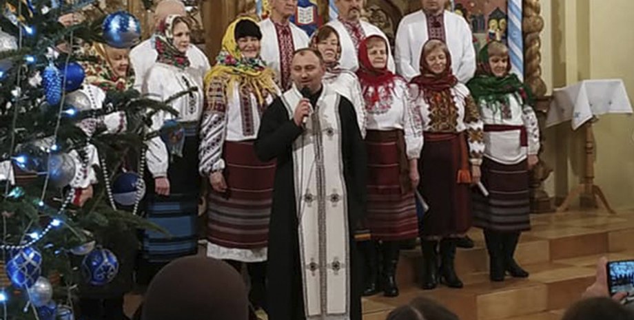 Служба в храме, греко-католики, черновцы