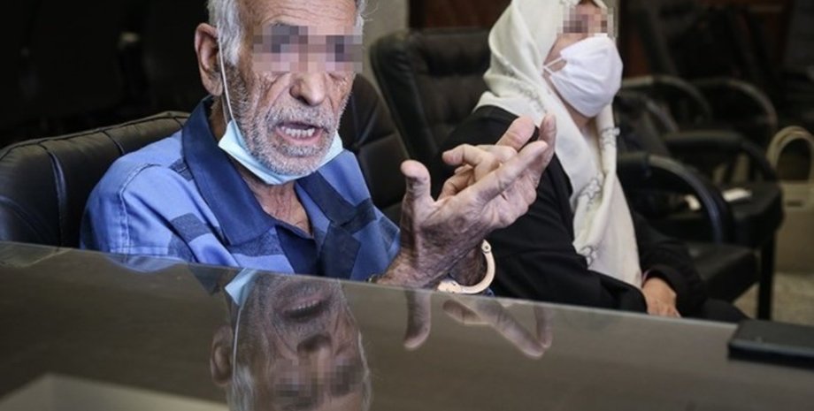 Акбар Хоррамдин, жена, семья, родители