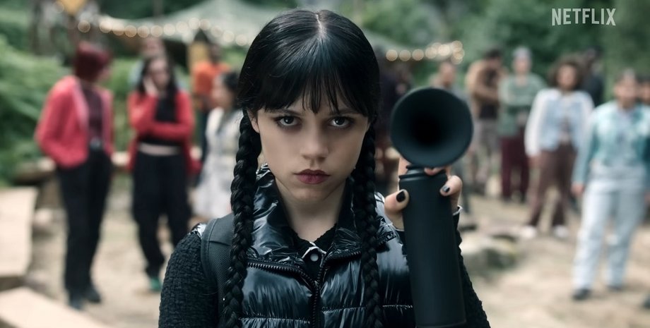 Дженна Ортега в сериале Уэнздей