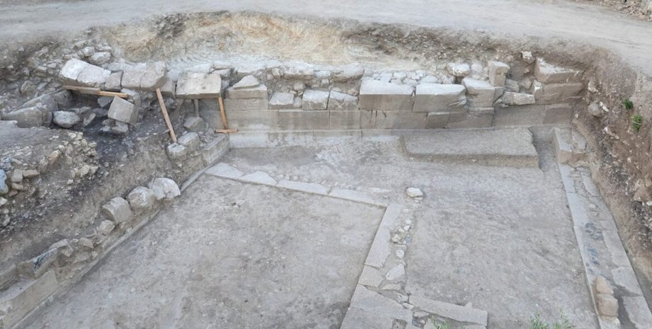 Археологи провели розкопки палацу Арханес