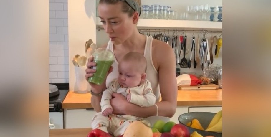 Эмбер Херд, дочь