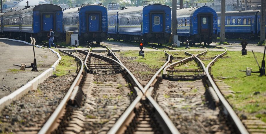 Из-за атаки РФ десятки поездов Укрзализныци задерживаются из-за атаки РФ