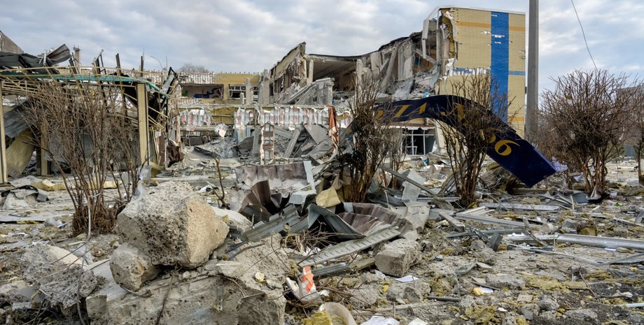 Кадри зруйнованого Маріуполя.