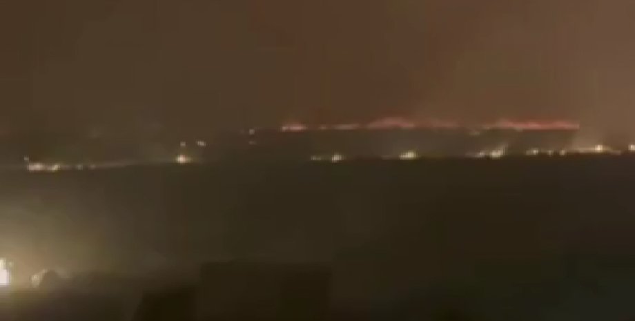 Последствия удара по Луганску Луганск, война, Украина, пожар, фото