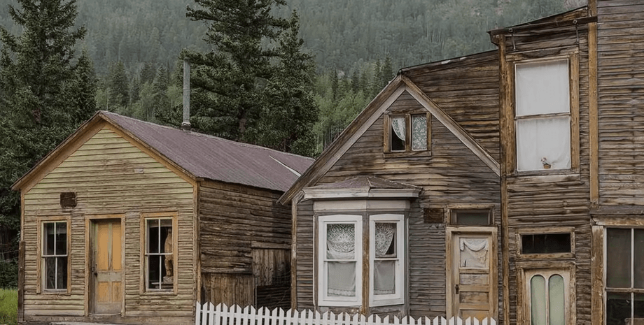 дадли-таун поселок Деревня как в "Ведьме из Блэр": проклятая, заброшенная и вне закона для посетителей