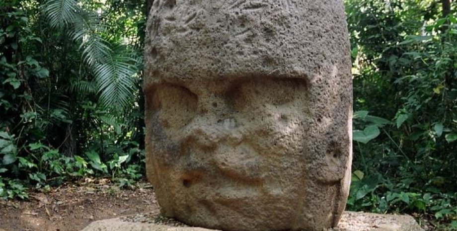 Ольмекская цивилизация, ольмеки, археологическое открытие, древняя пирамида, мезоамериканская история, церемониальный центр, Мексика, исторические раскопки, каменные головы, культурные традиции