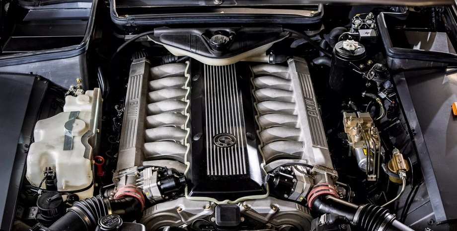 бензиновий двигун