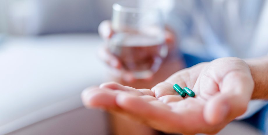 таблетка, рука, стакан, фото