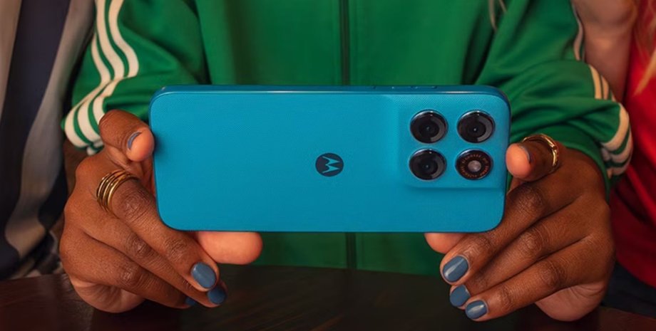 Motorola Moto G87