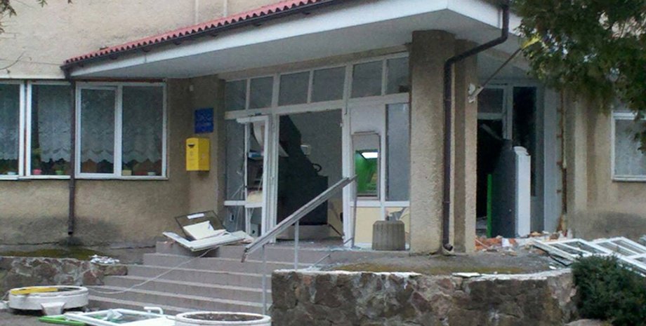 Взорванная поликлиника / Фото: galka.if.ua