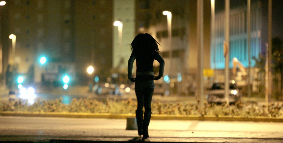 Дівчина за викликом, ескорт, Італія, курйоз, скандал