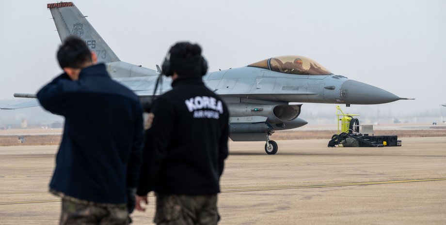 F-16 Fighting Falcon США на базі у Південній Кореї