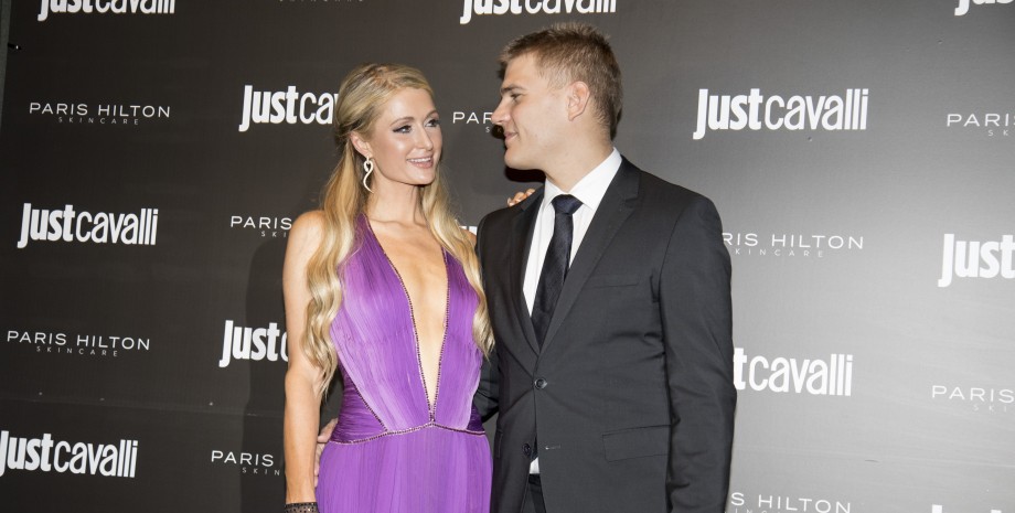 Пэрис Хилтон и Крис Зилка Пэрис Хилтон и Крис Зилка, бывший жених перис хилтон, муж перис хилтон, дети перис хилтон, помолвка