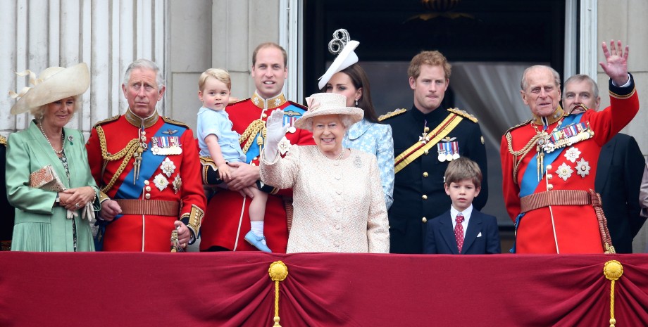 Кейт Міддлтон, принц Вільям і інші члени королівської сім'ї