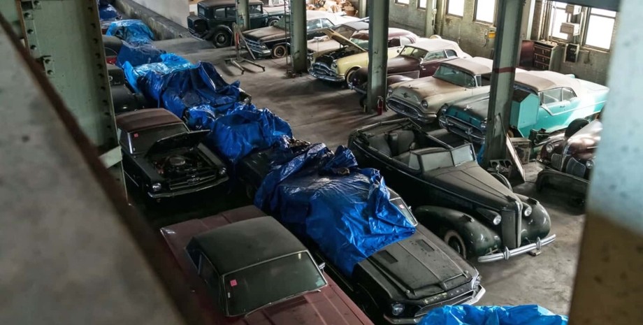 коллекция ретро авто, коллекция авто, заброшенные автомобили,Ford Mustang, Chevrolet Camaro